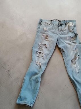 Light Blue Distressed Women’s Jeans